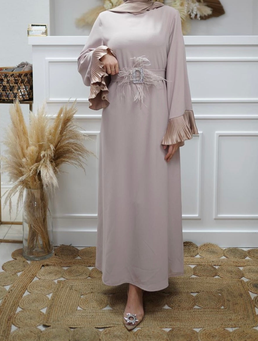 Kleid mit abnehmbarem Strassgürtel