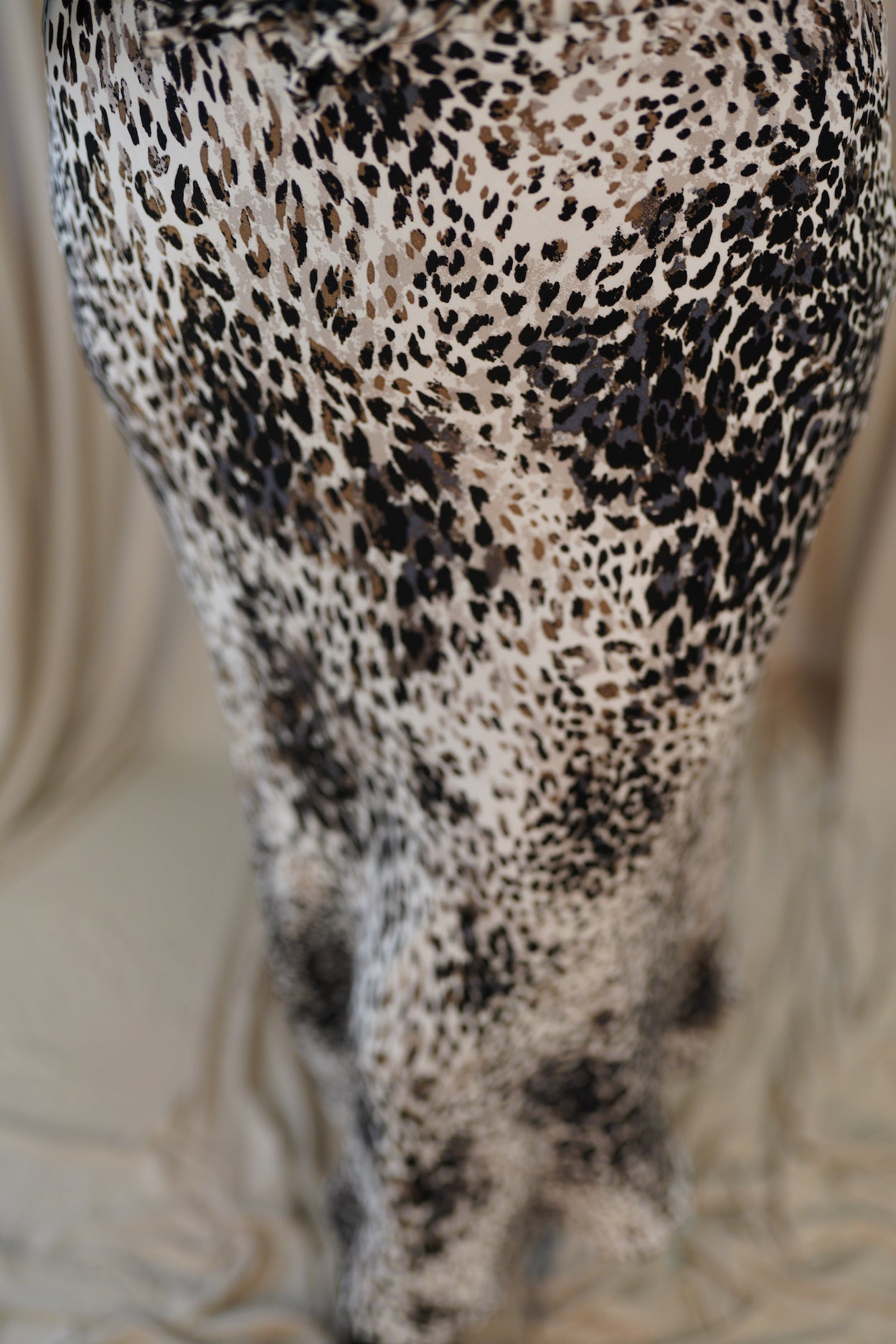 Satinrock mit Leoparden Muster