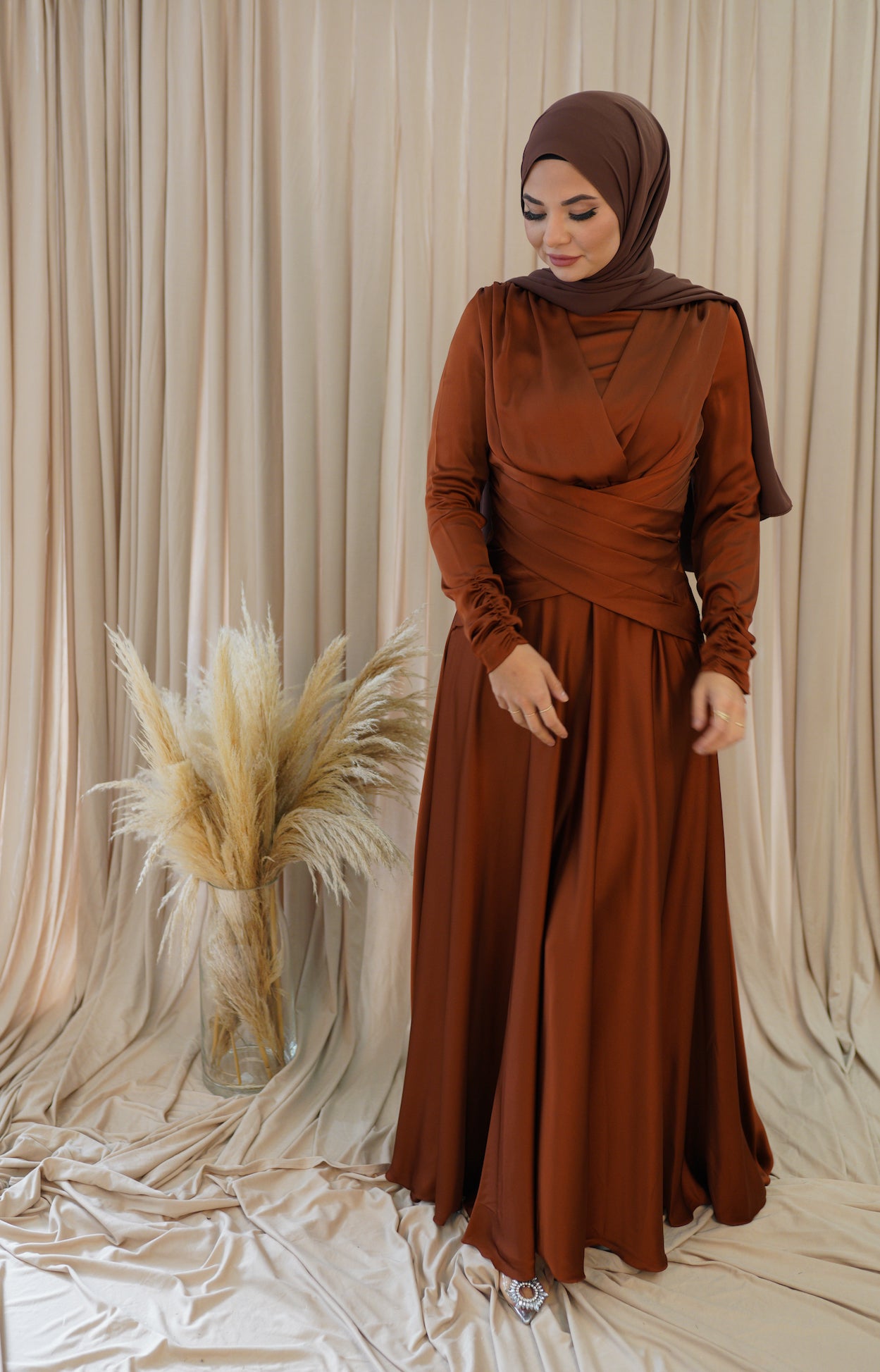Satinkleid FAHRIYE