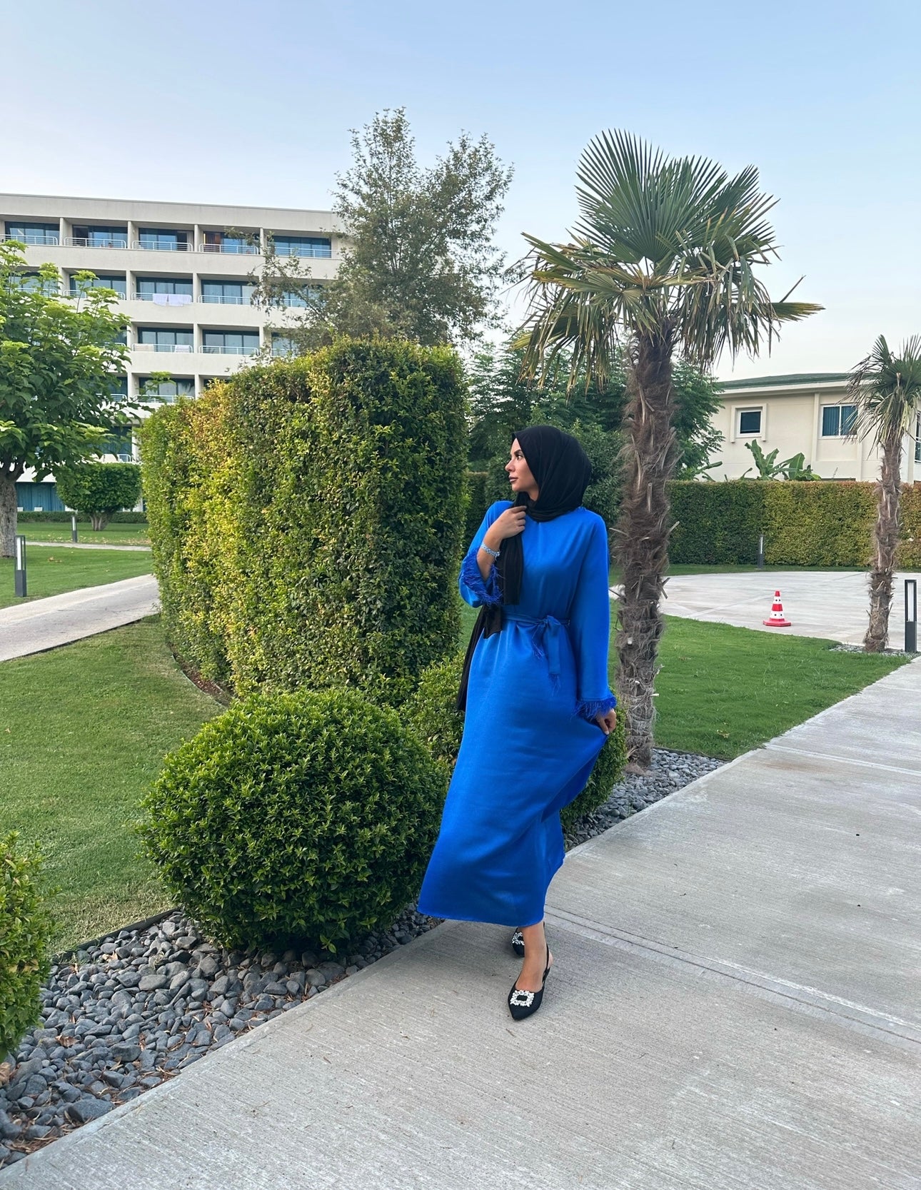 Aisha Satinkleid